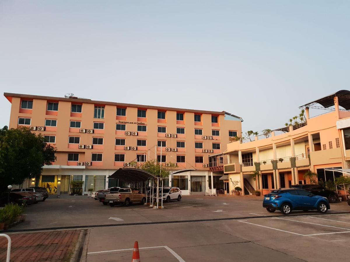 Nakhonratchasima K.S.Pavilion Hotel מראה חיצוני תמונה